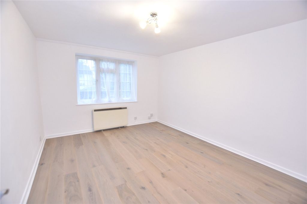 Property photo 2 of 13 Picture No. 02