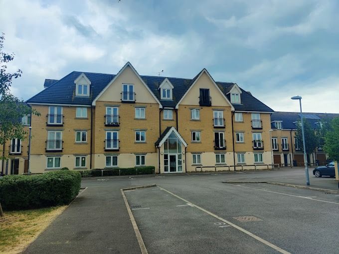 Property photo 1 of 7 First Floor Flat, Langley House, Hounslow, Tw4 6Es