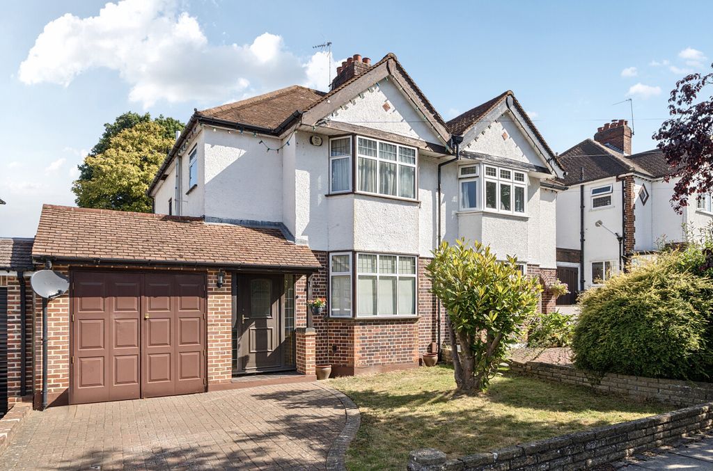 Property photo 1 of 20 1-1329130-1-689B1...