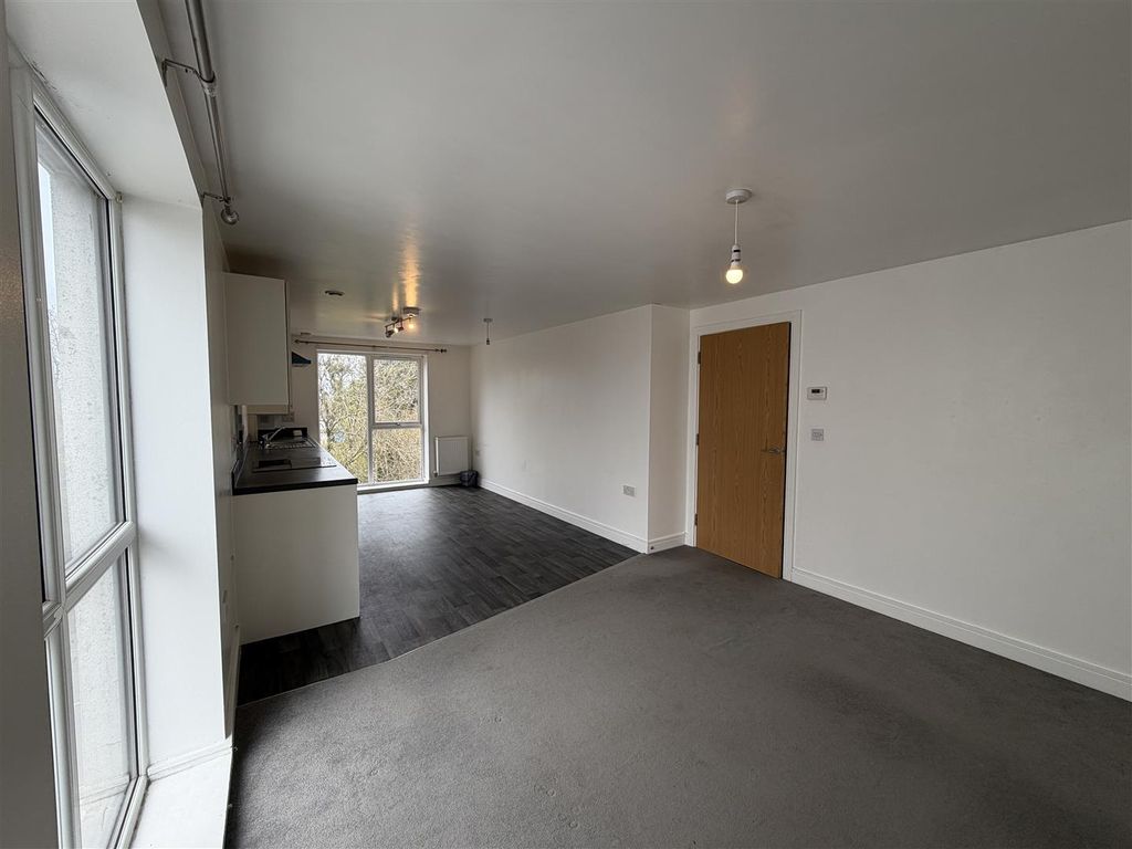 Additional image 8 of 2 bed flat to rentBrunton Road, Pool, Redruth TR15