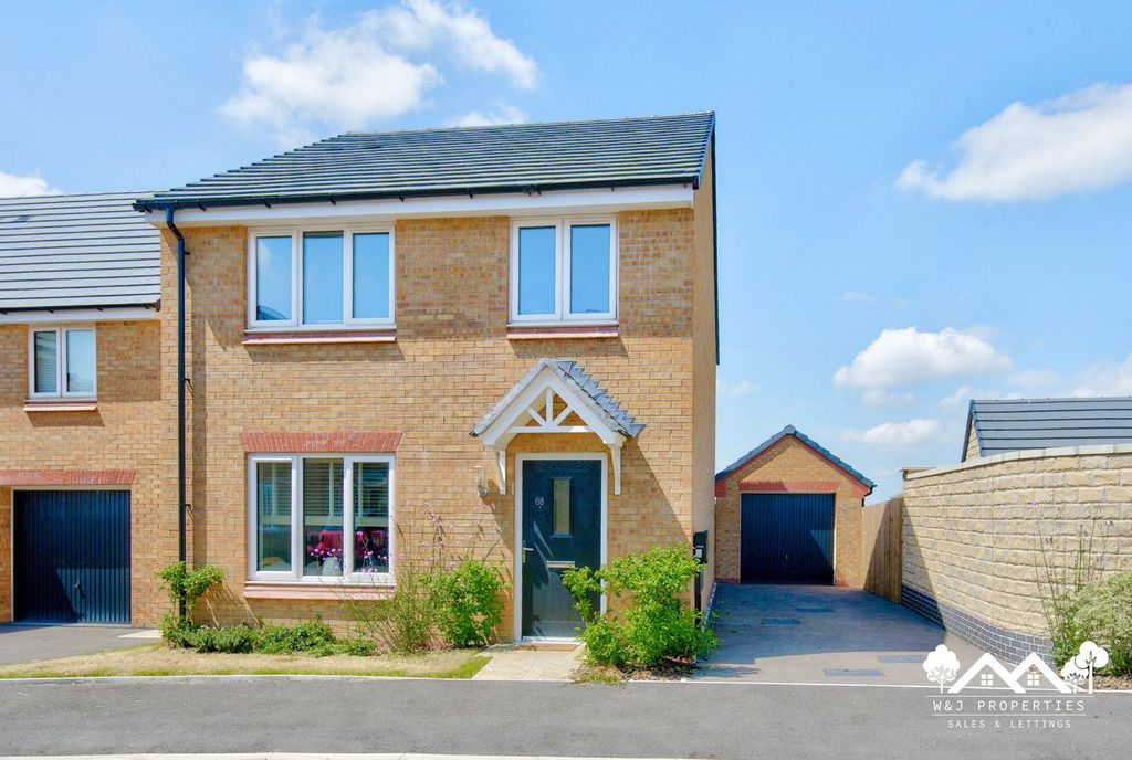 Property photo 1 of 37