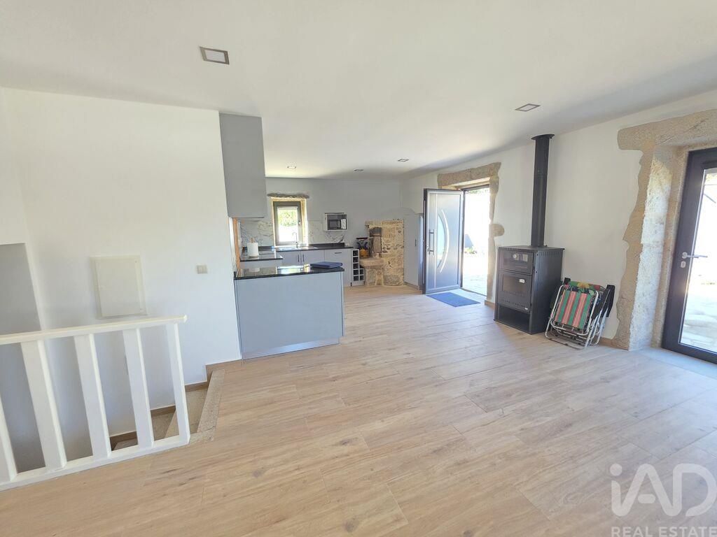 Property photo 3 of 39