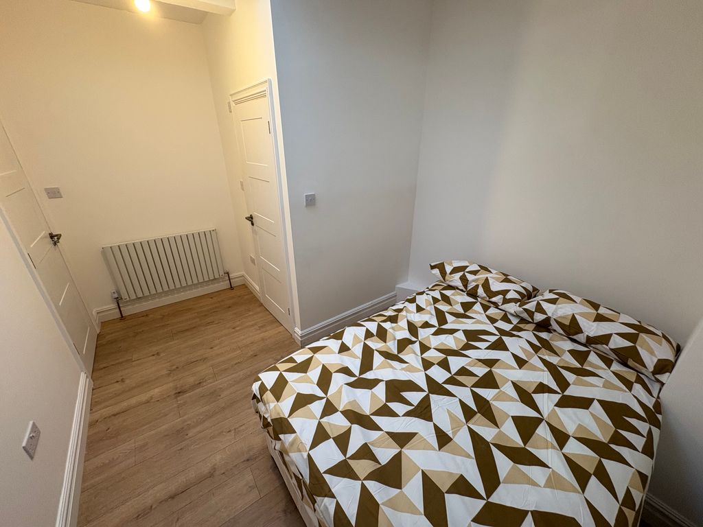 Property photo 2 of 6 Img_9991