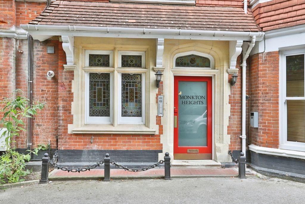 Property photo 1 of 18 Pbox-Img.Jpg
