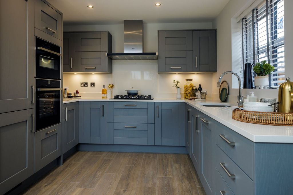 Property photo 2 of 13