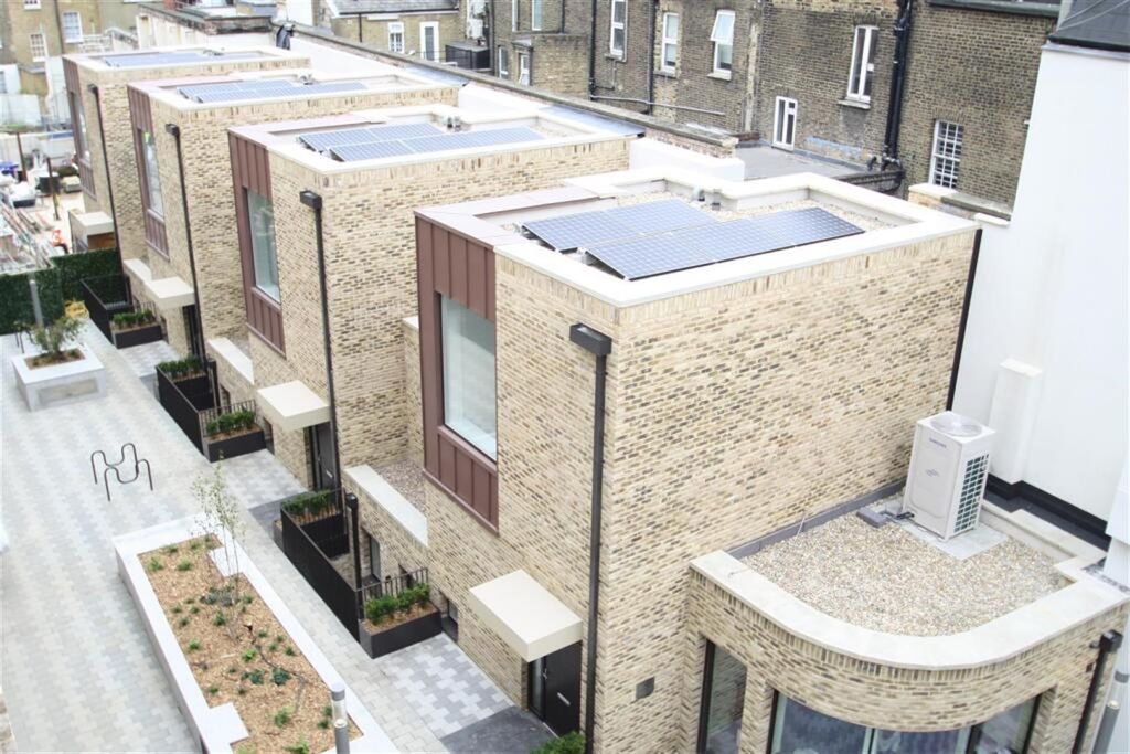 Property photo 1 of 16 (Main)