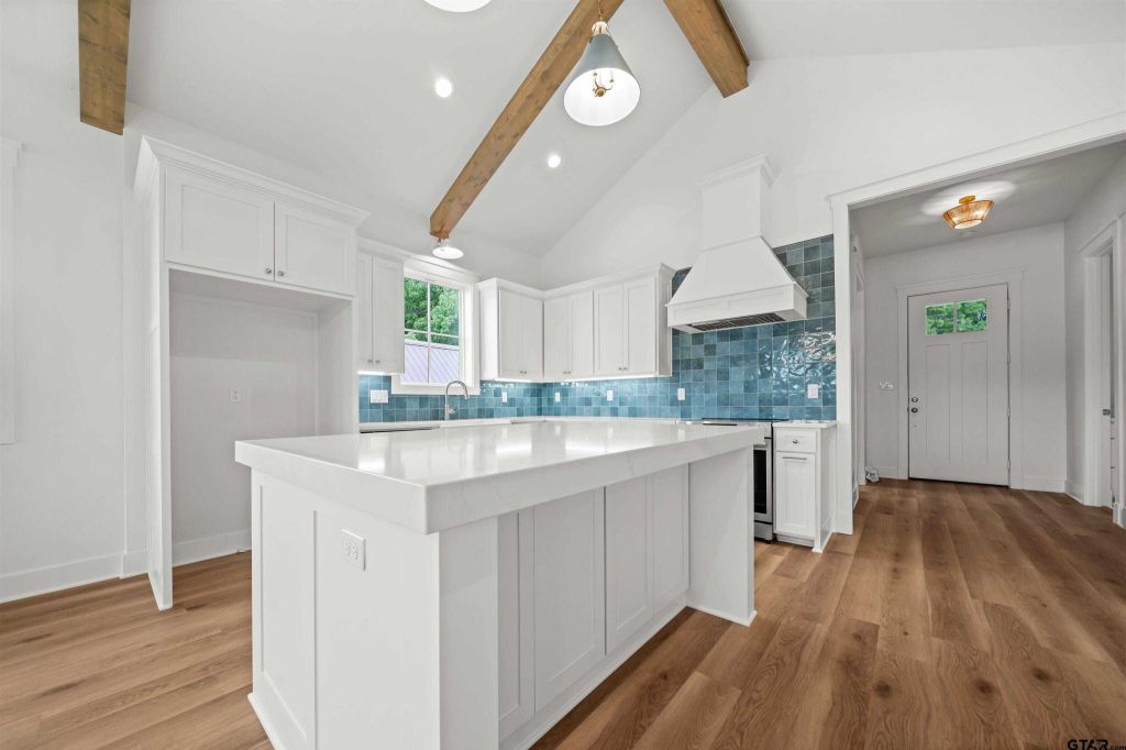 Property photo 3 of 28 <Alttext/>
