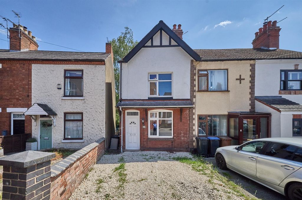 Property photo 1 of 8 29 Station Road Es 8.Jpg