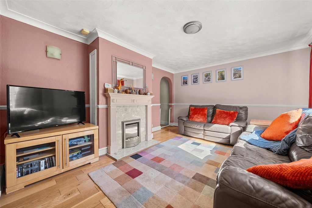 Property photo 2 of 17 Picture No. 19