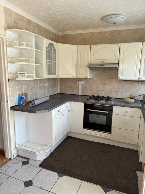 Property photo 2 of 3