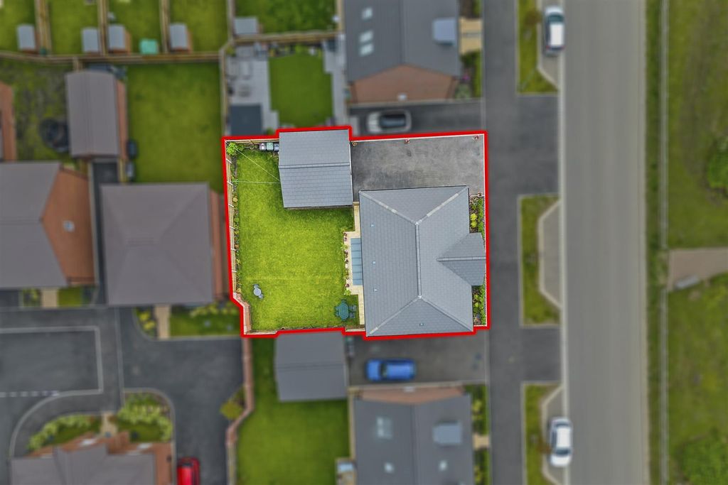 Property photo 2 of 41
