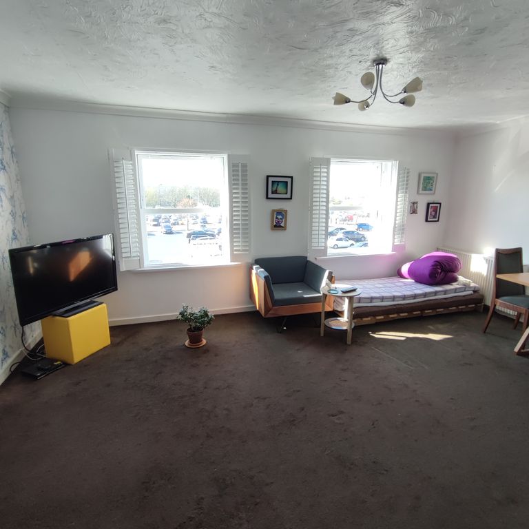 Property photo 3 of 5