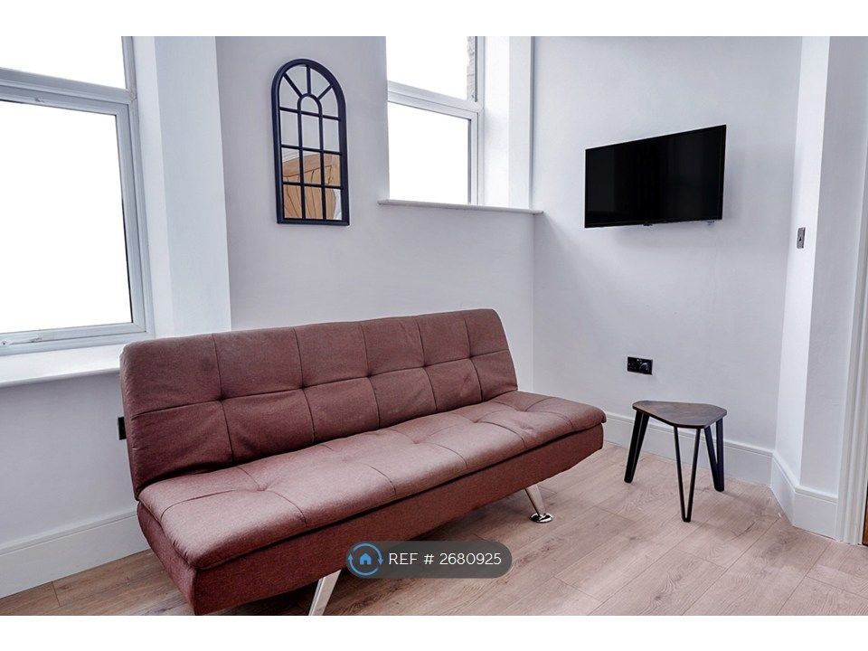 Property photo 3 of 24