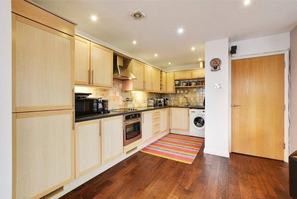 Property photo 3 of 10 Image