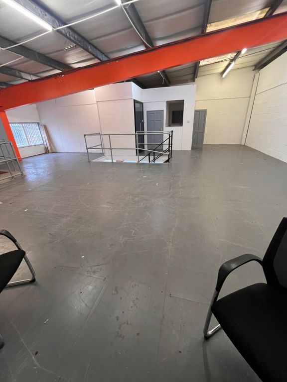 Property photo 2 of 8