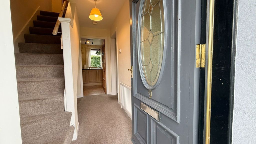 Property photo 2 of 26