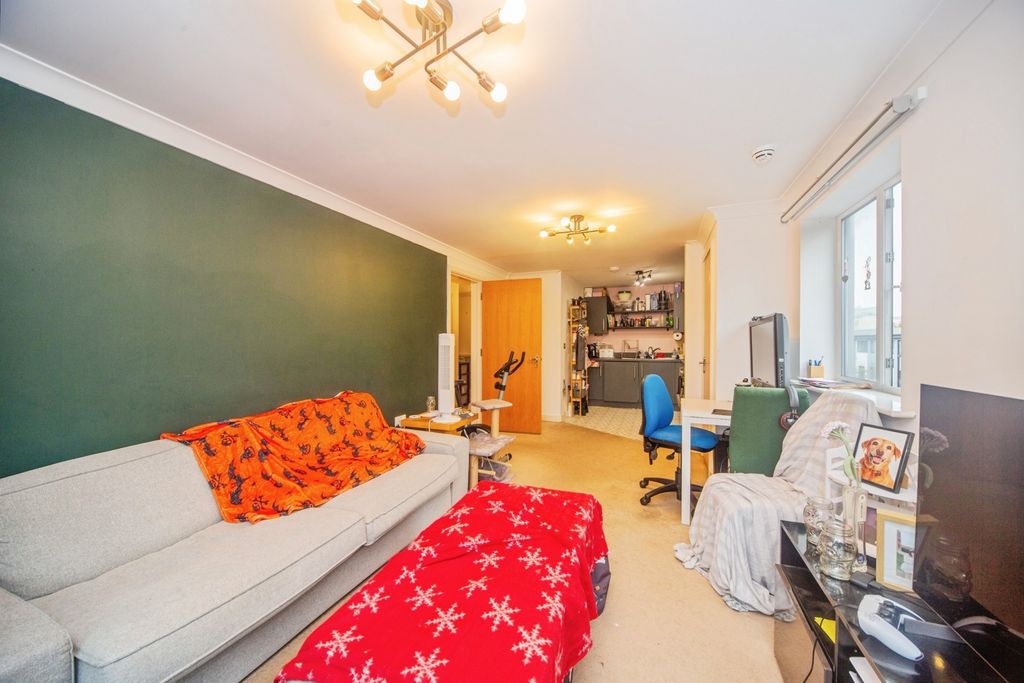 Property photo 2 of 9 Pbox-Img.Jpg