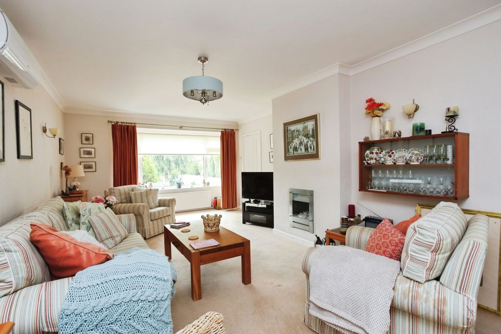 Property photo 2 of 17 Pbox-Img.Jpg