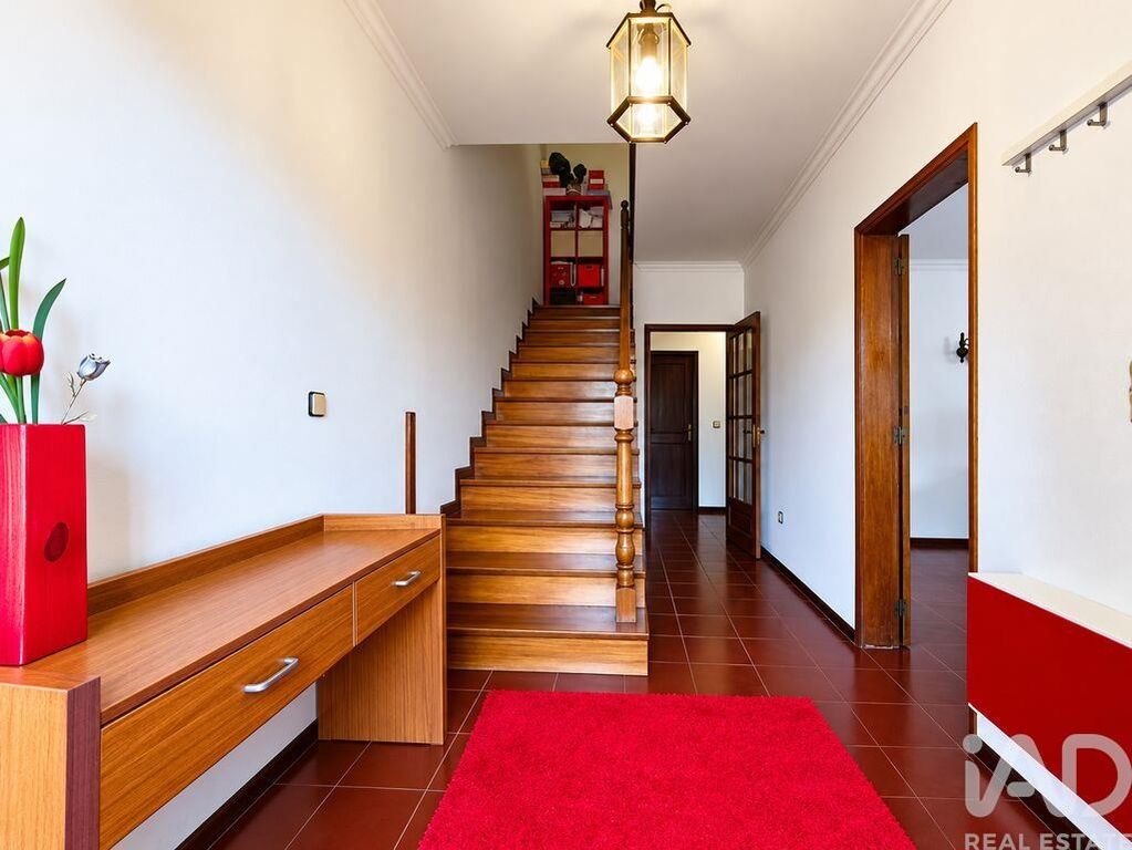 Property photo 3 of 34