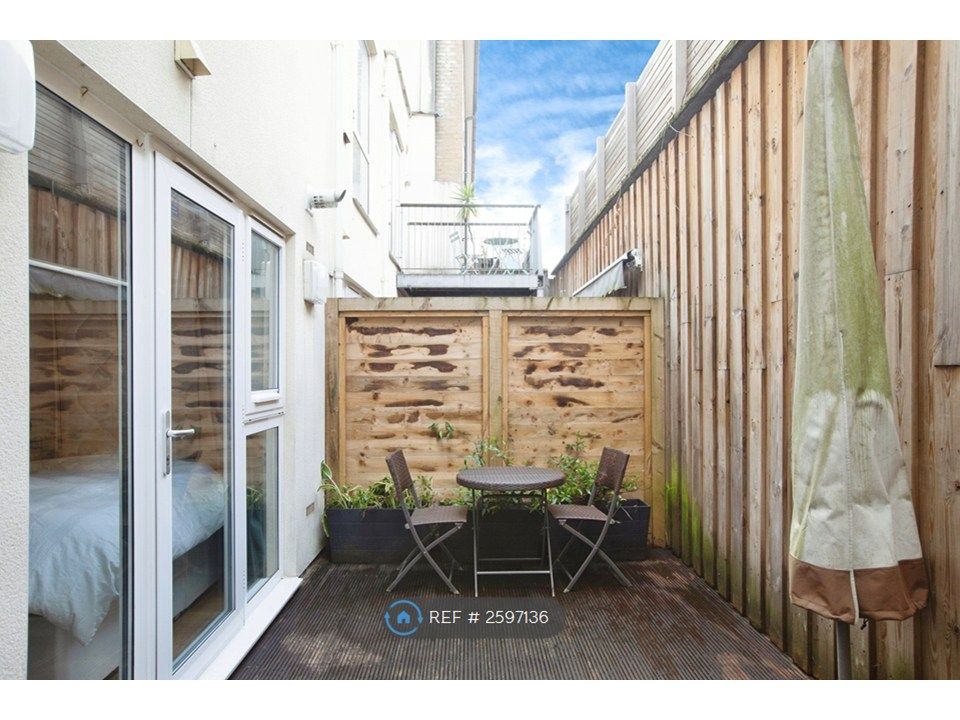 Property photo 3 of 17 Patio 1