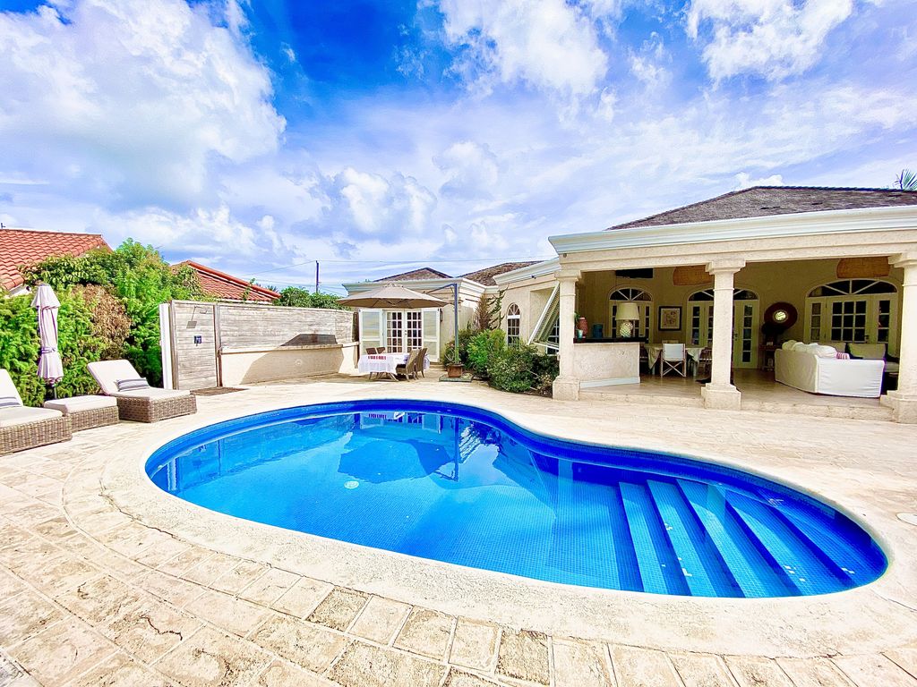 Property photo 1 of 24