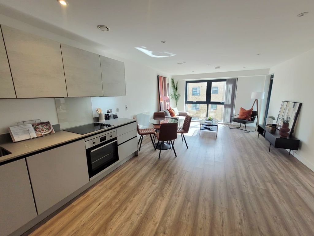 Property photo 3 of 6