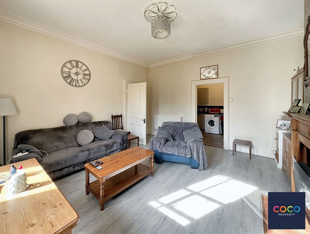 Property photo 2 of 10 Sitting Room