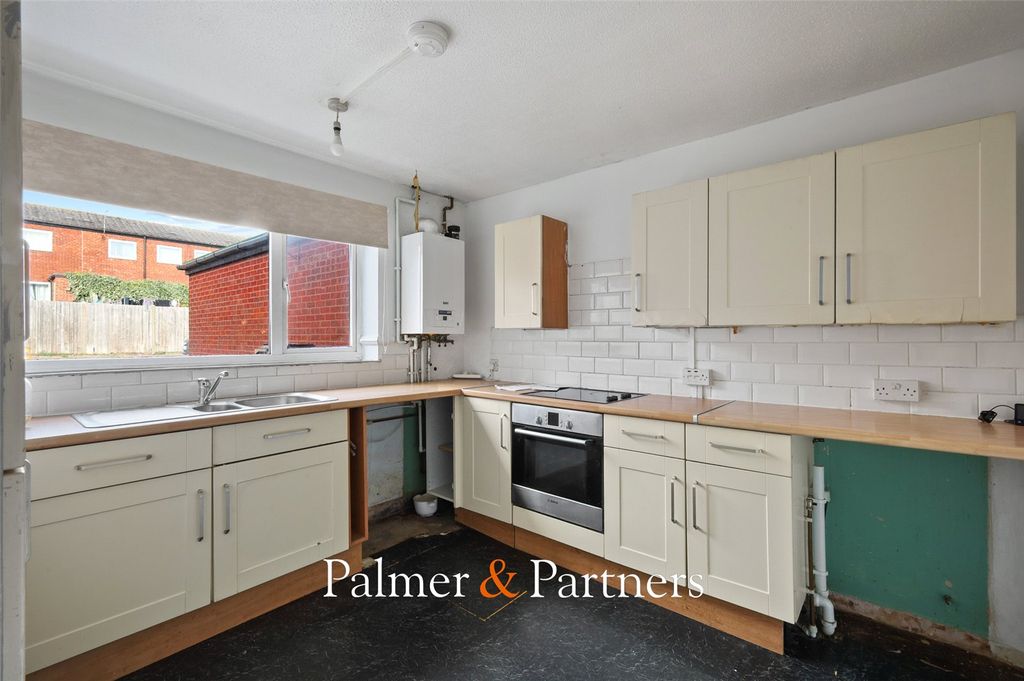 Property photo 2 of 19 Picture No. 22