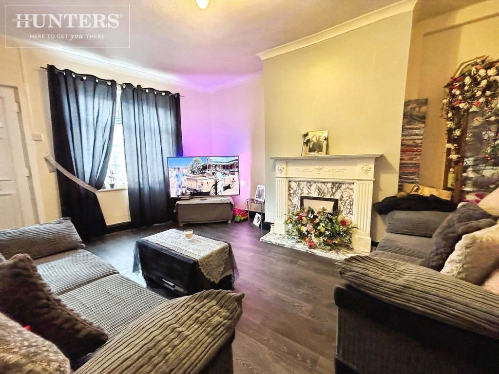 Property photo 3 of 10 Pbox-Img.Jpg