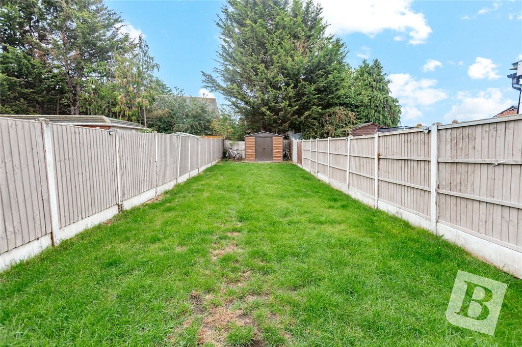 Property photo 3 of 14 Garden