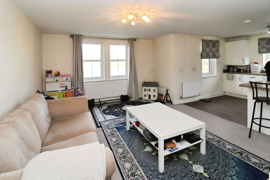 Property photo 2 of 12 Living/Dining