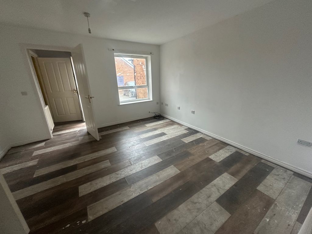 Property photo 2 of 8 Photo 13