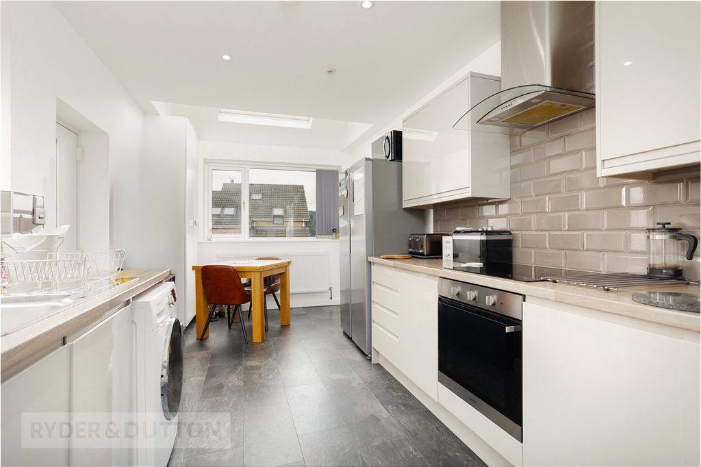 Property photo 2 of 21 Kitchen/Diner