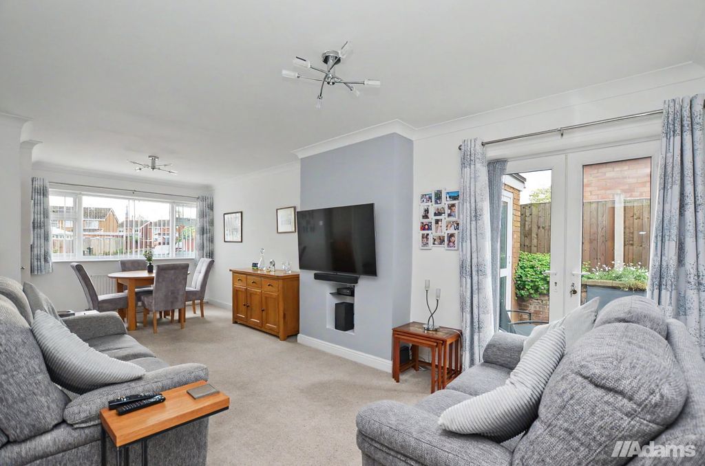 Property photo 3 of 27