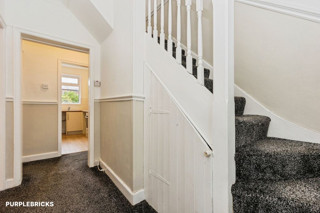 Property photo 3 of 33