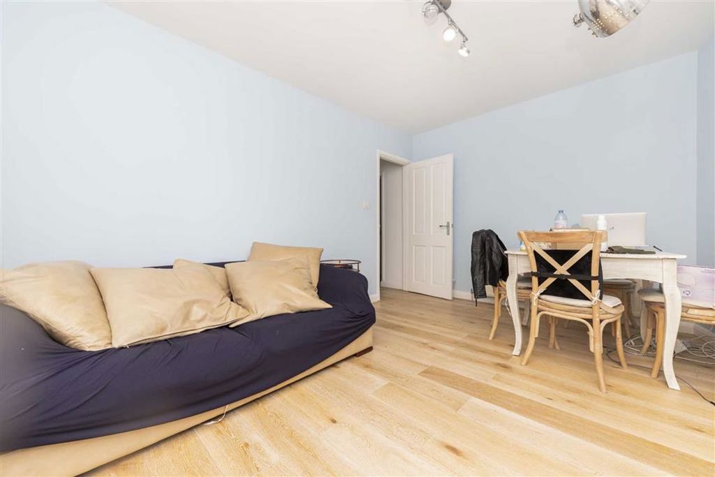 Property photo 3 of 5