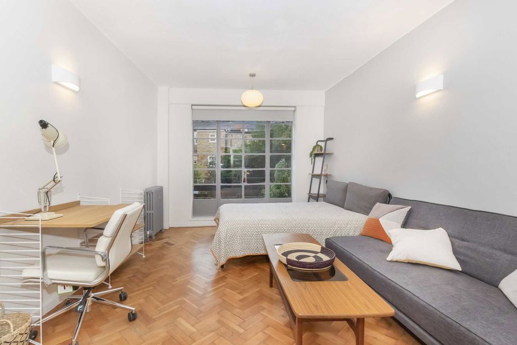 Property photo 2 of 3