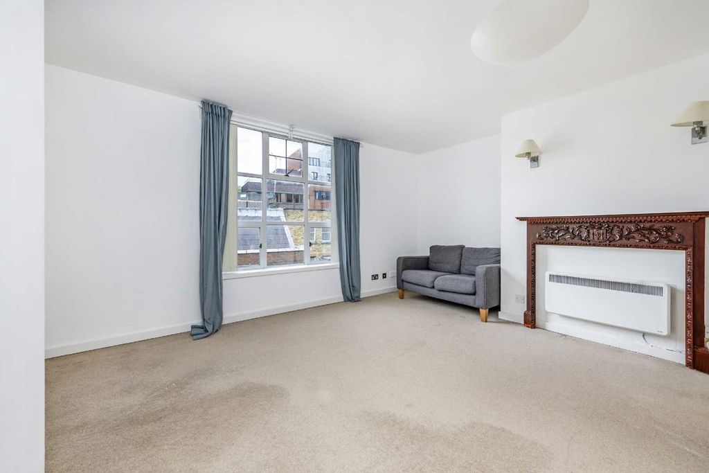 Property photo 2 of 6