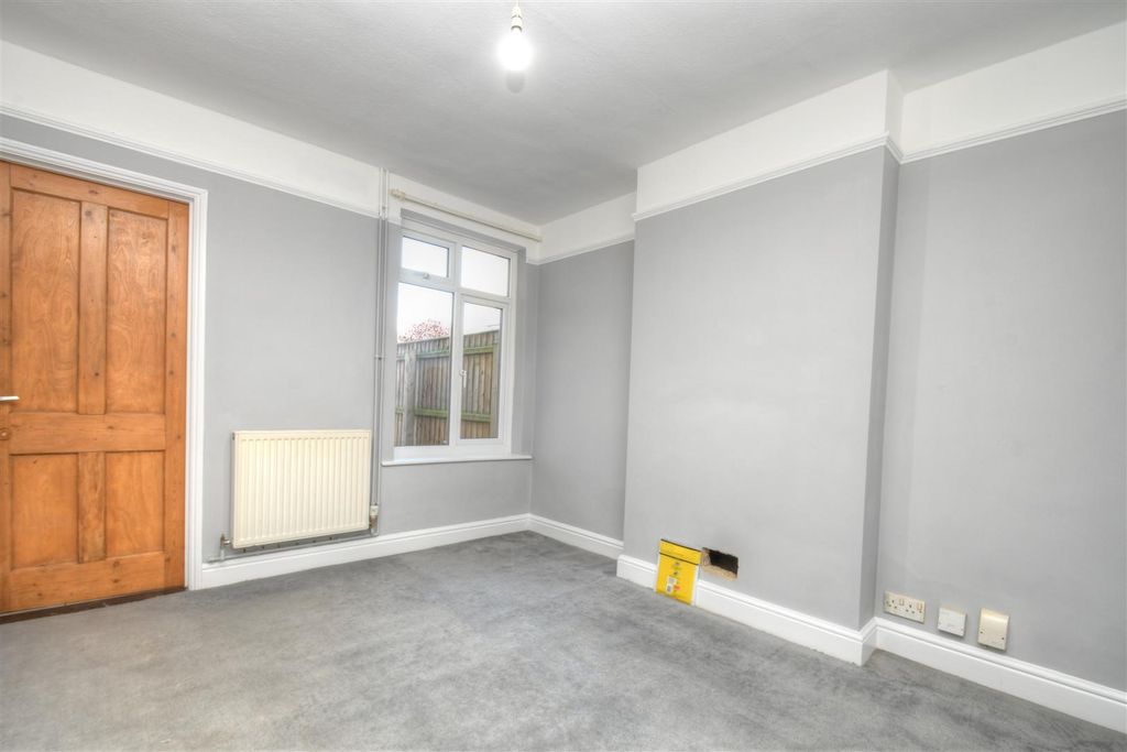 Property photo 3 of 9 Dining Room.Jpg