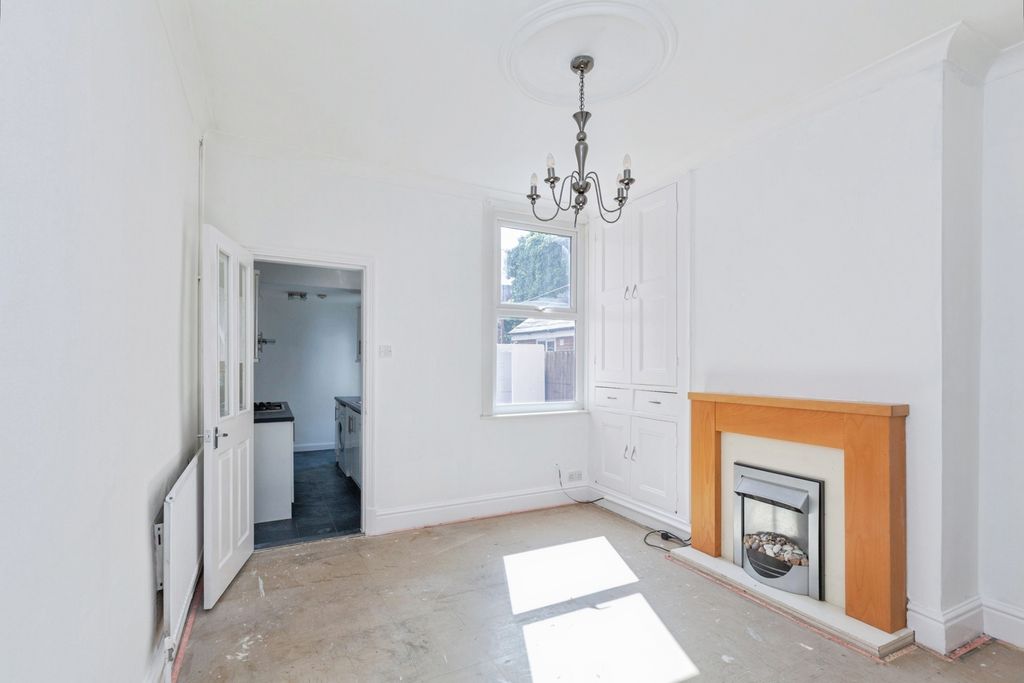 Property photo 3 of 15 Pbox-Img.Jpg