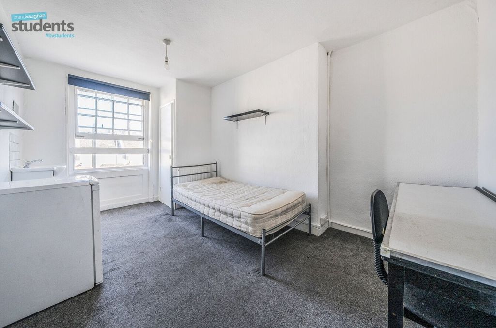 Property photo 1 of 12 Picture No. 15