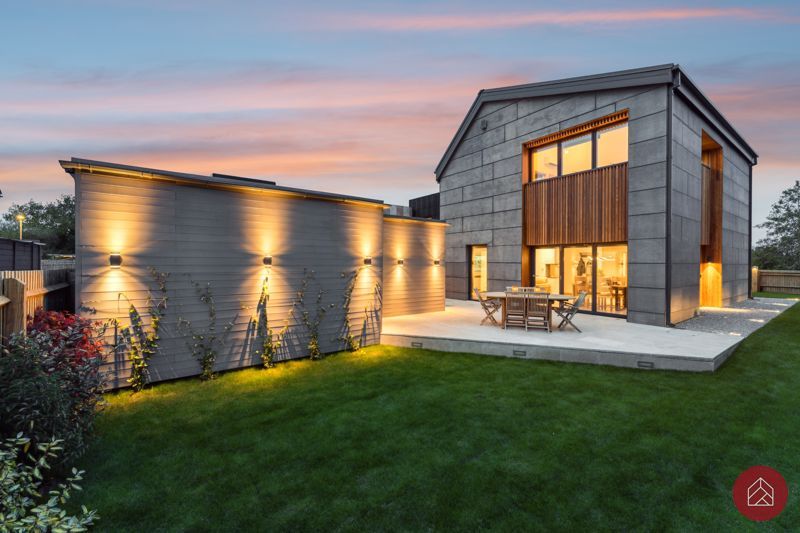 Property photo 1 of 44 Photo 33