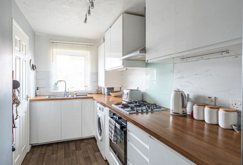 Property photo 3 of 12 1-1300969-1-6836d...