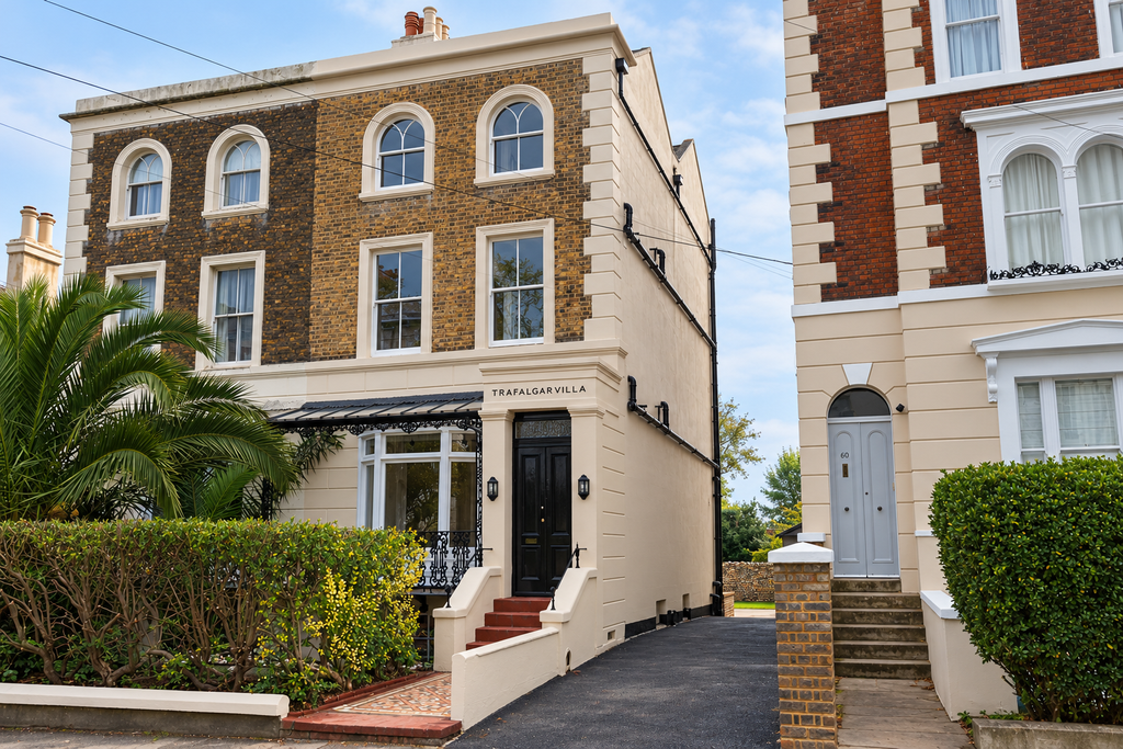 Property photo 1 of 60