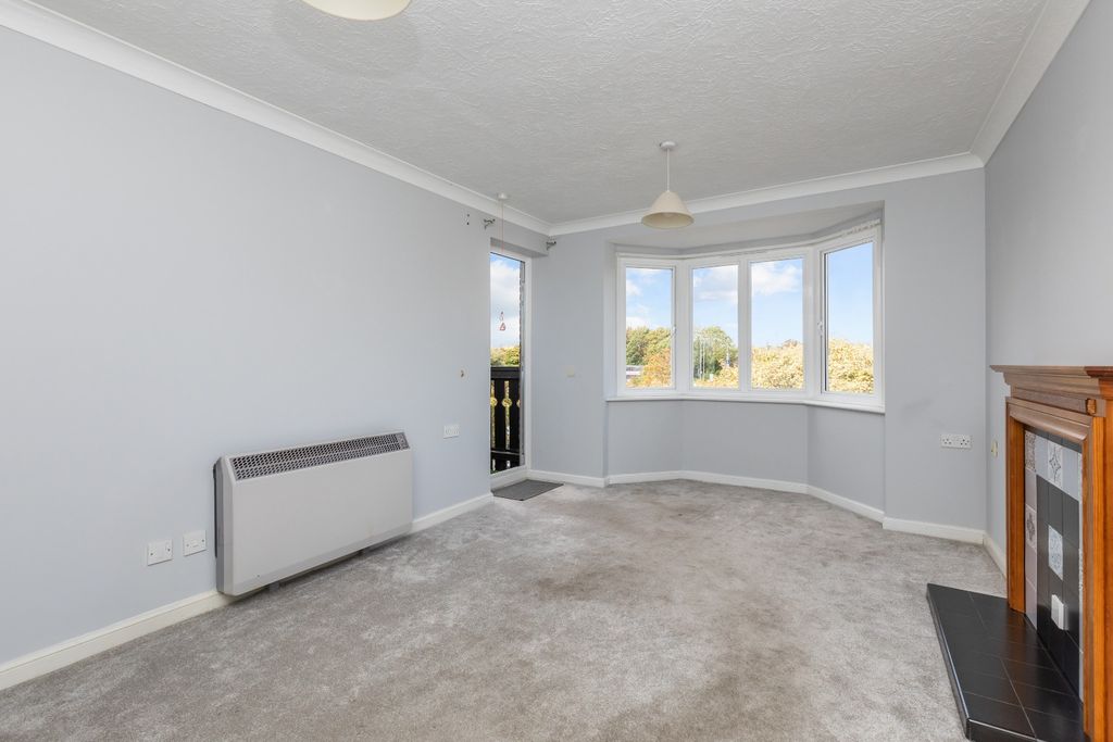 Property photo 2 of 15 3393385