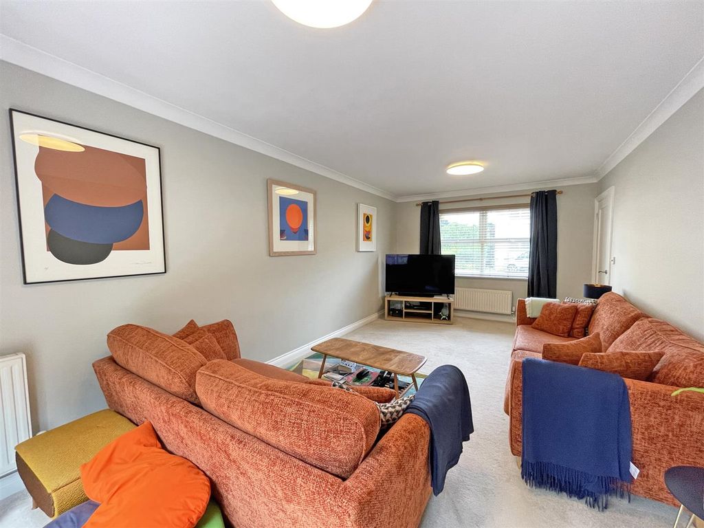 Property photo 3 of 23 Ramsey Gardens 82 - Lounge 1.Jpg