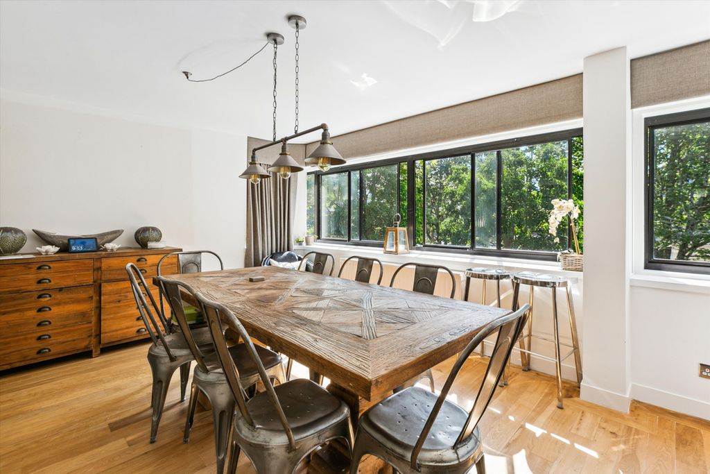 Property photo 1 of 11 Image