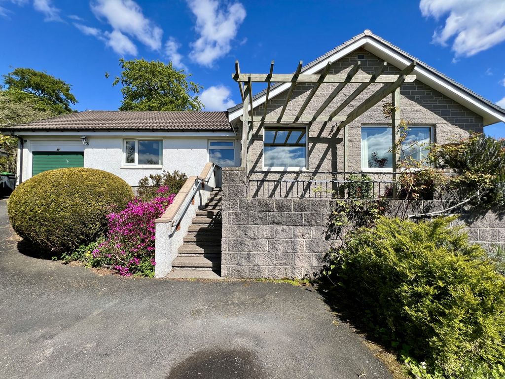 Property photo 1 of 27