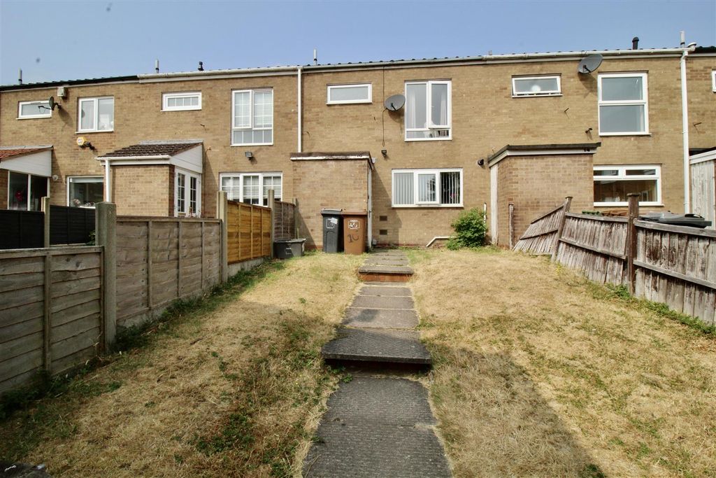 Property photo 1 of 16 Private Front Garden