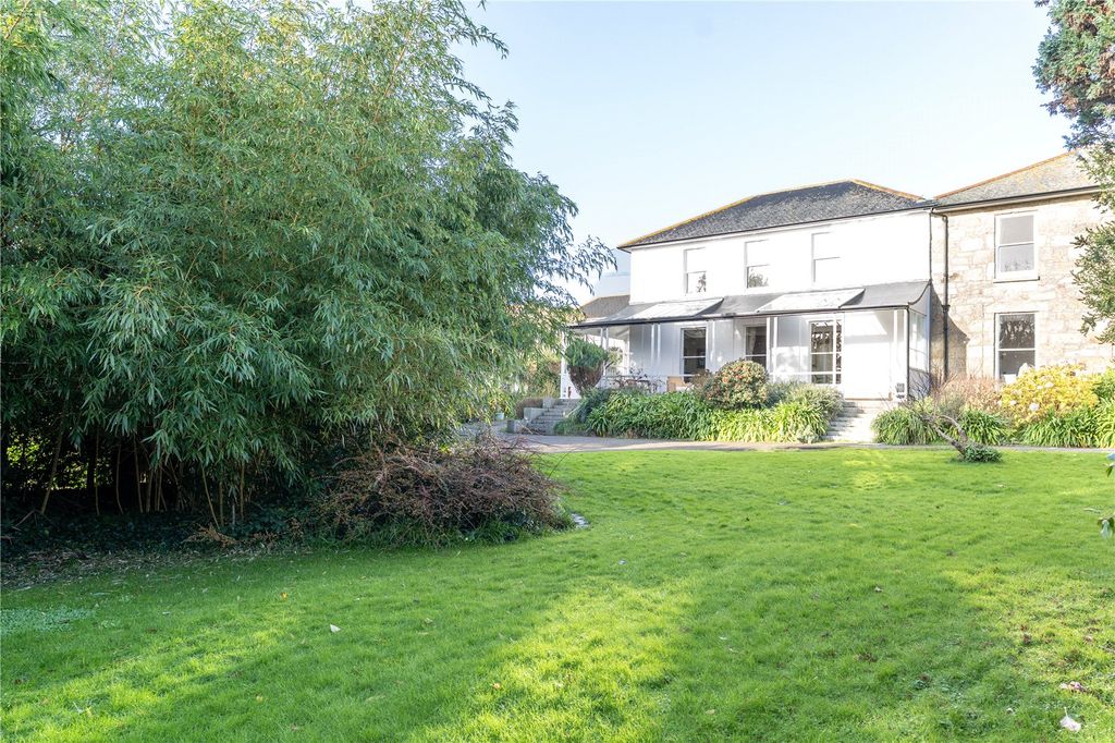 Property photo 1 of 19 Picture No. 13